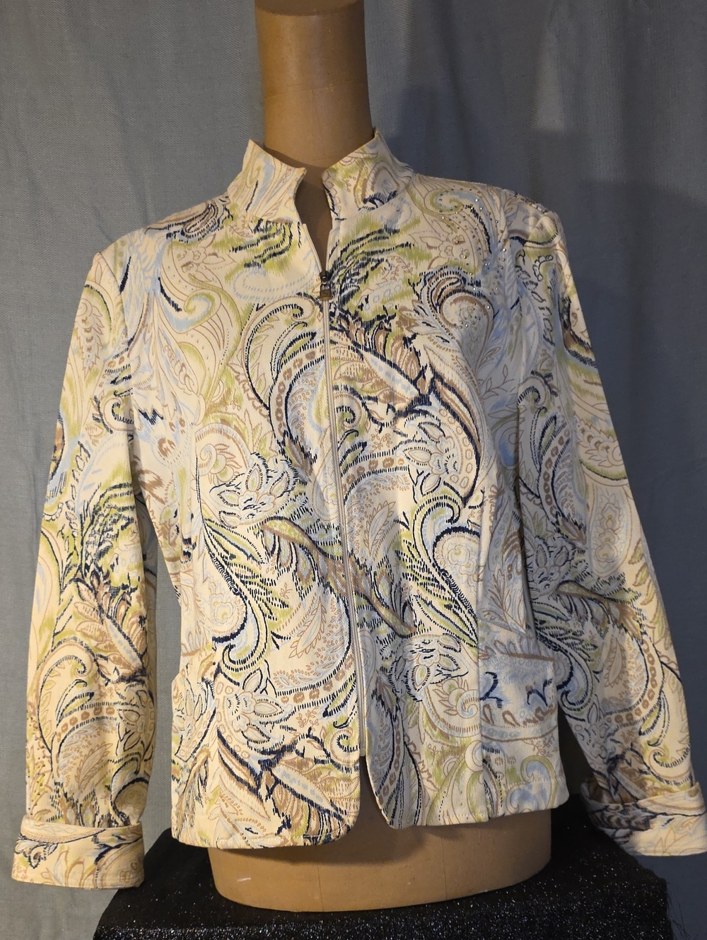 Peck & Peck Cream Paisley Zip-Front Jacket with Blue and Green Accents